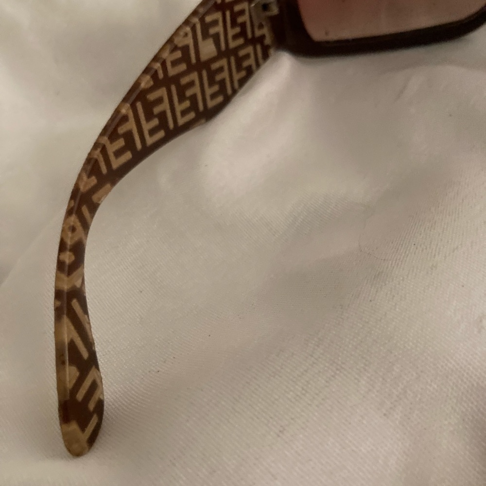 Auth vintage Fendi women’s sunglasses SXO702 - Picture 12 of 13